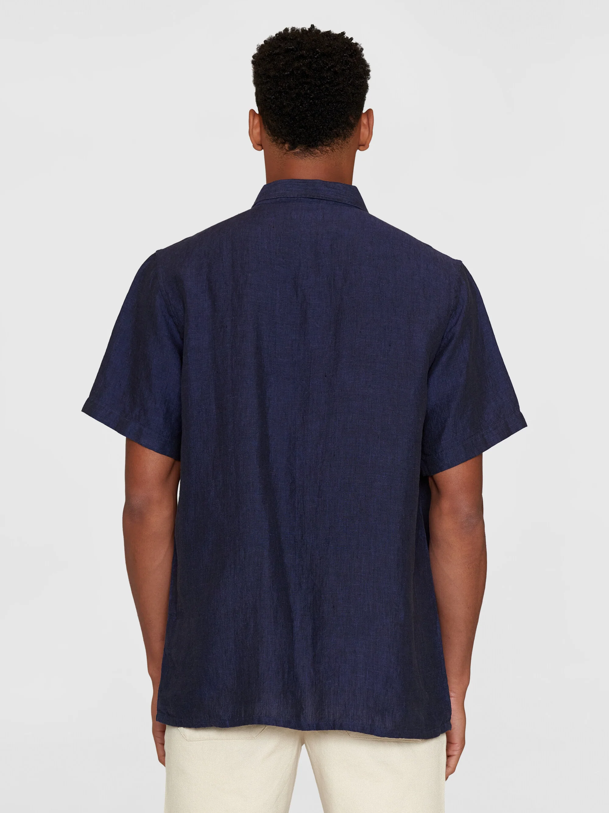 Box fit short sleeved linen shirt - Yarndyed - Total Eclipse - Image 3