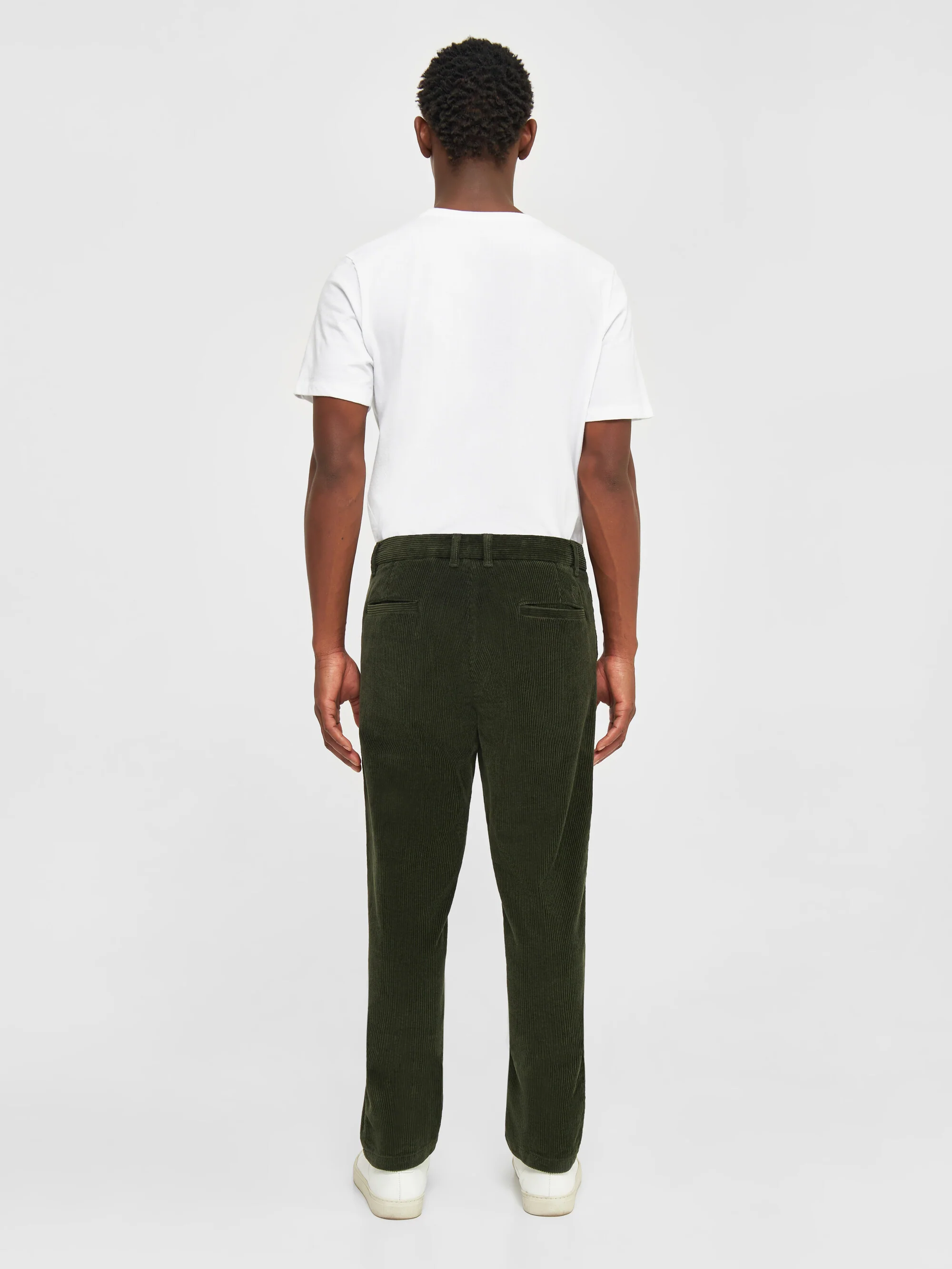 CHUCK regular 8-wales corduroy chino pants - Forrest Night - Image 3