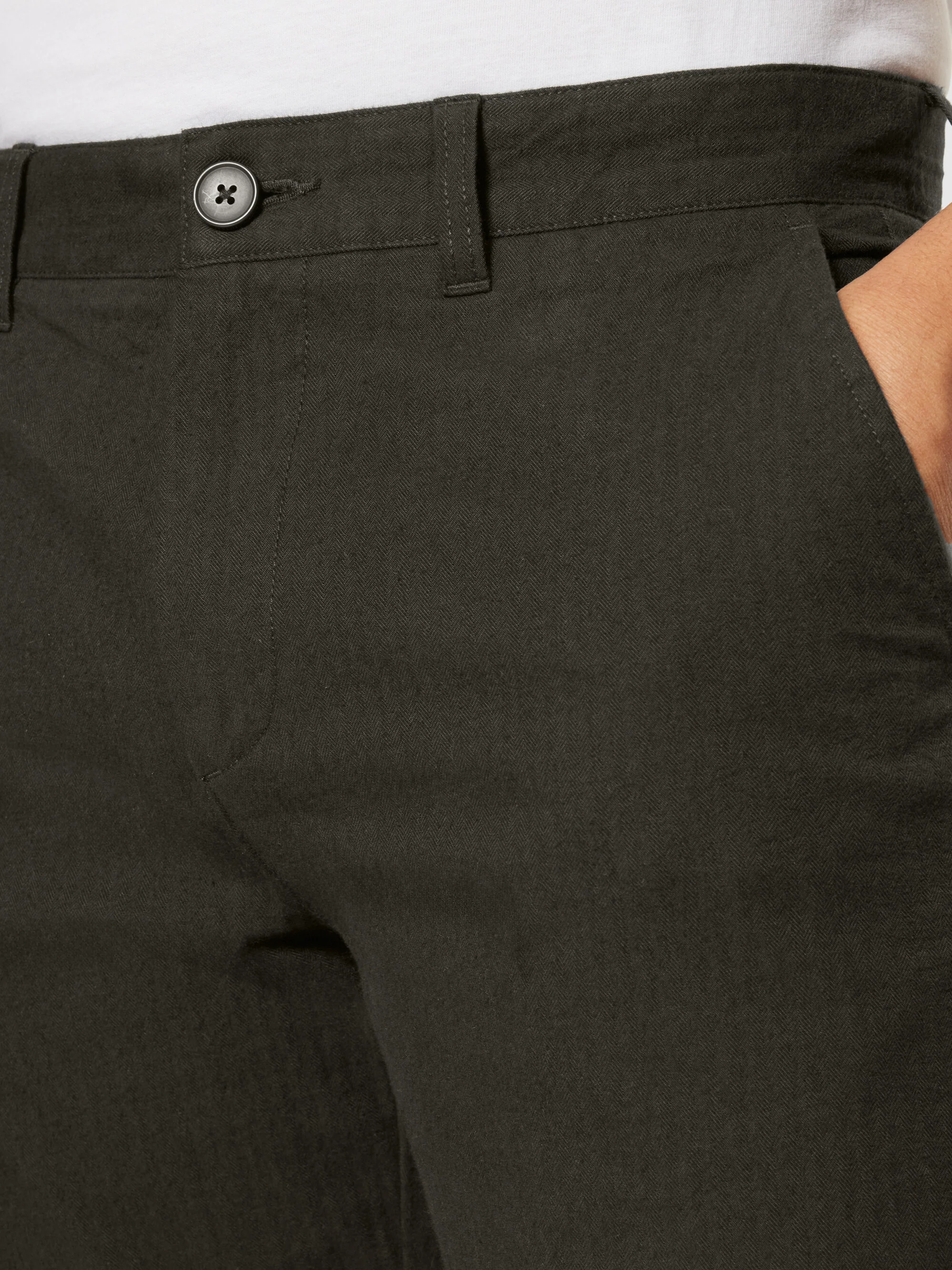 CHUCK regular flannel herringbone chinos - GOTS/Vegan - Demitasse (brown) - Image 5
