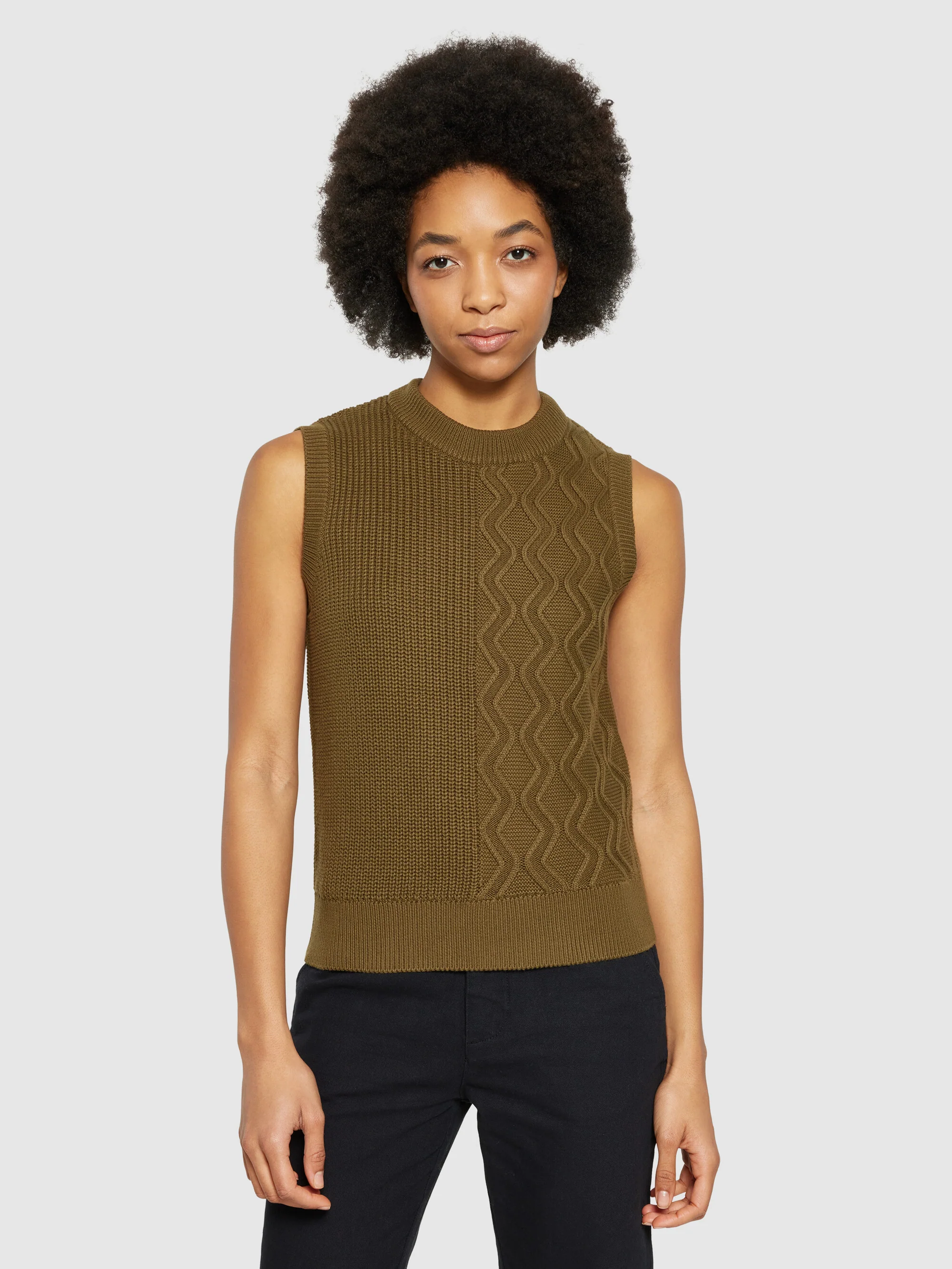 Cotton cable crew neck vest - Regenerative Organic Certified® - GOTS/Vegan - Dark Olive - Image 2