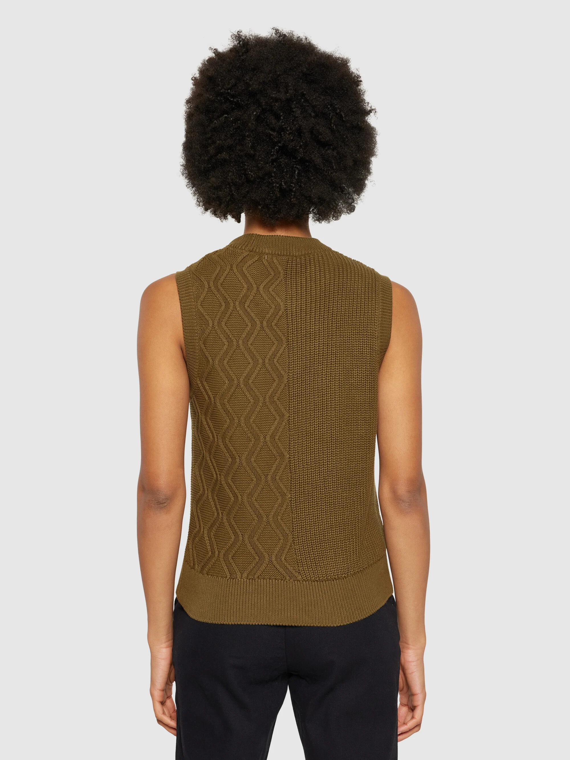 Cotton cable crew neck vest - Regenerative Organic Certified® - GOTS/Vegan - Dark Olive - Image 3