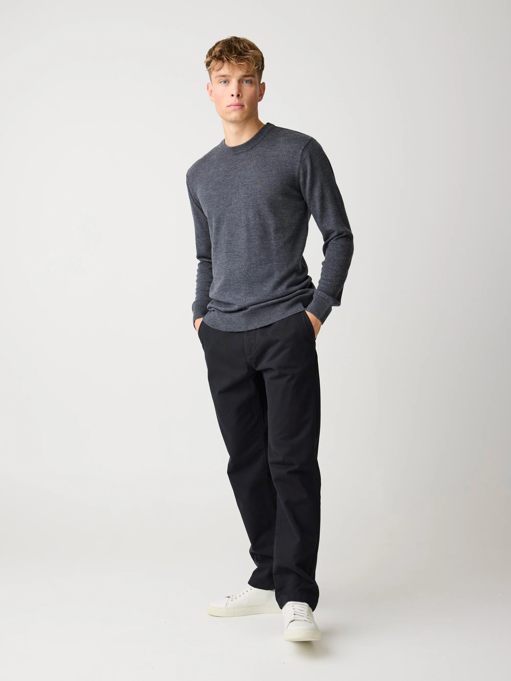 Merino crew neck core sweater - Dark Grey Melange - Image 4