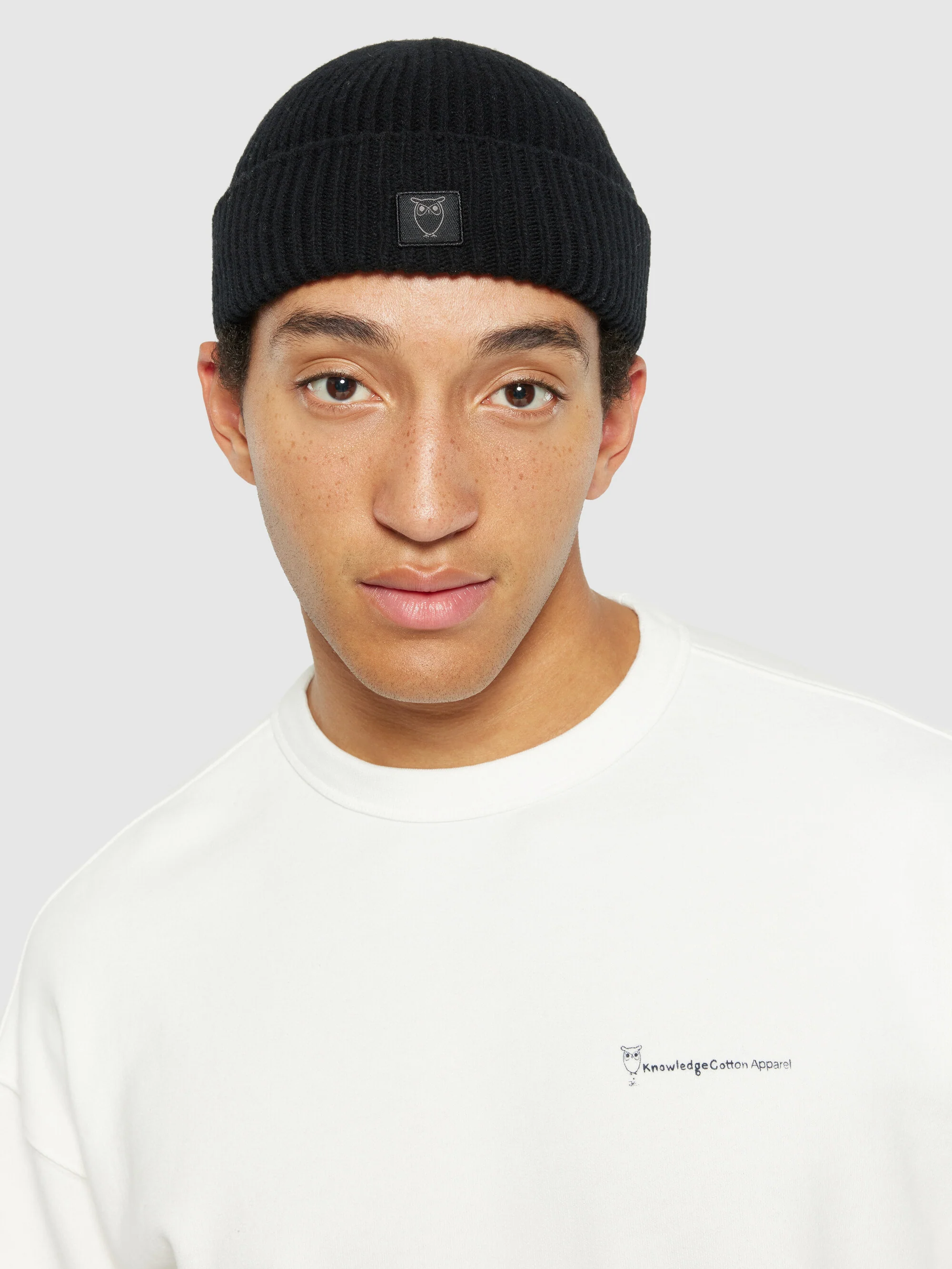 Low wool rib beanie - Black Jet - Image 2