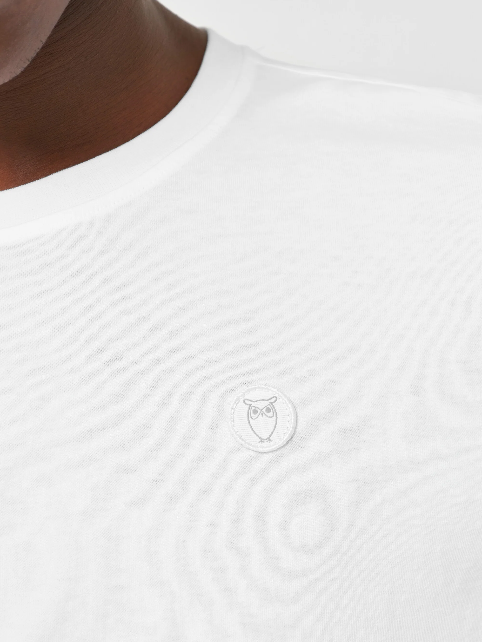 Regular fit Badge t-shirt - Bright White - Image 4