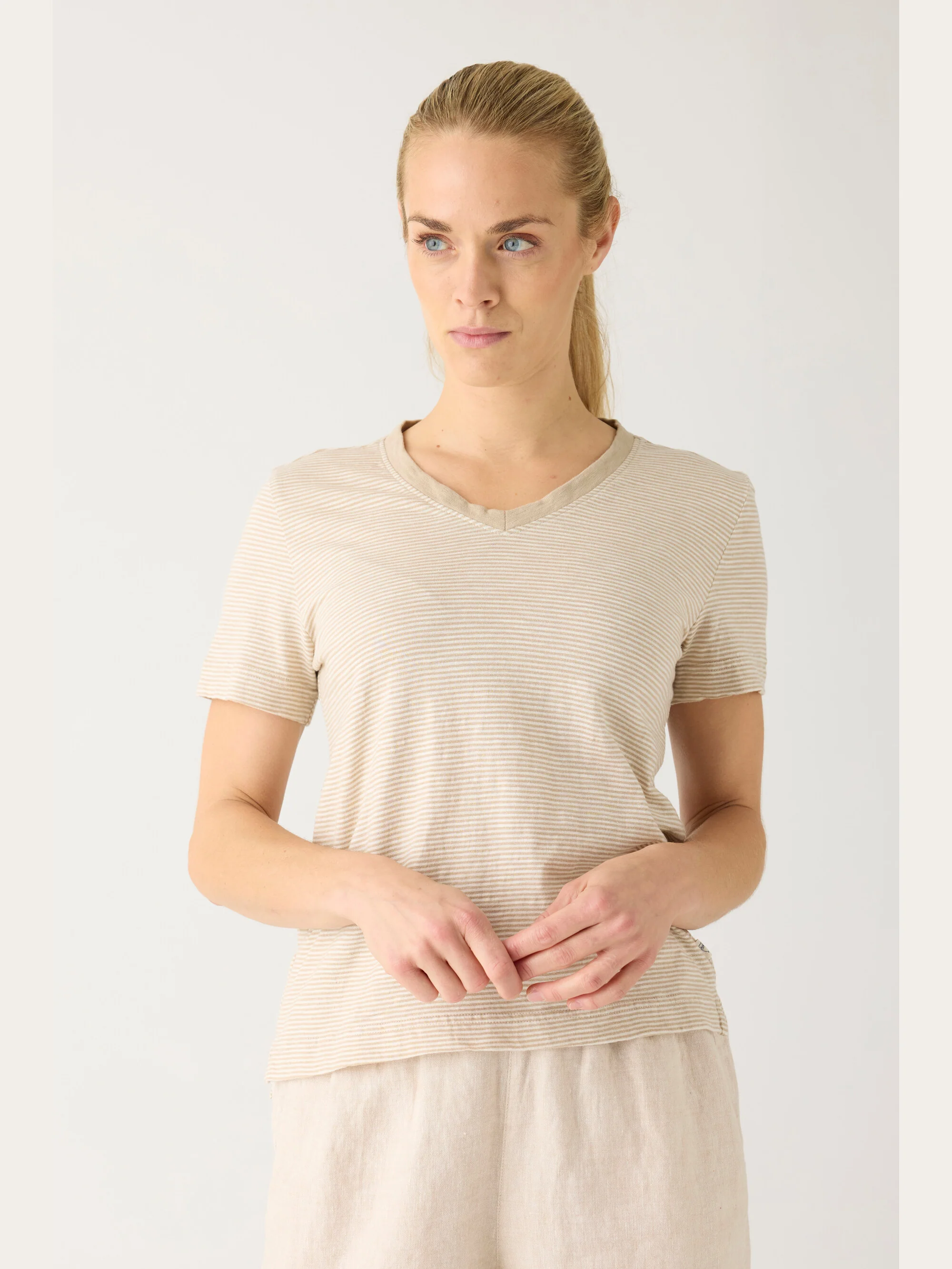 V-neck slub t-shirt - GOTS/Vegan - Creme Stripe - Image 4